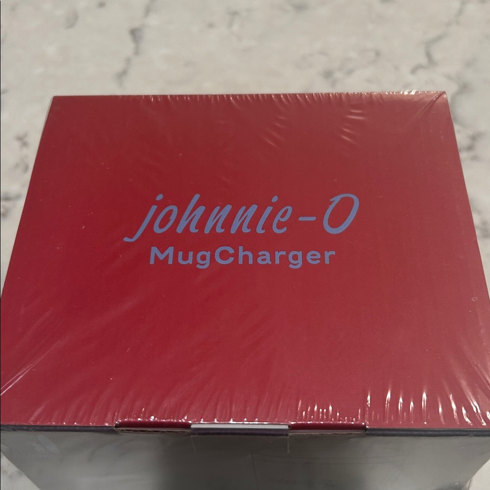NWT Johnnie-o mug charger